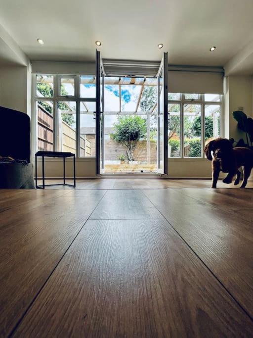 Entire Modern House In Tamworth - 2 Double Beds + Free Parking别墅 外观 照片